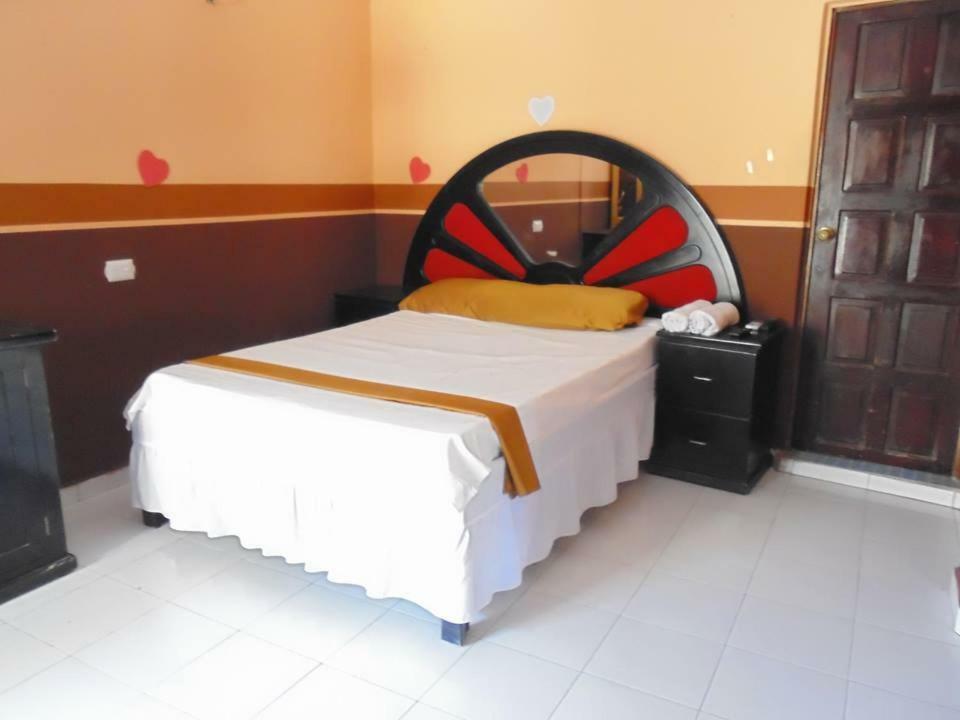 Hotel Leones Marinos San Miguel Zewnętrze zdjęcie