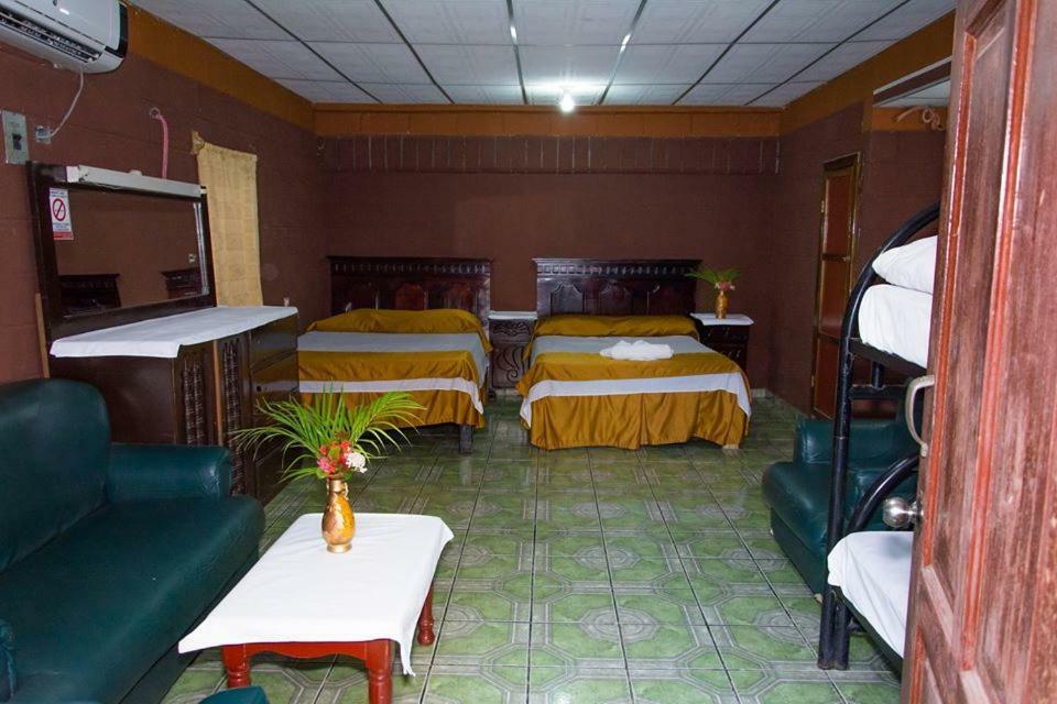 Hotel Leones Marinos San Miguel Zewnętrze zdjęcie